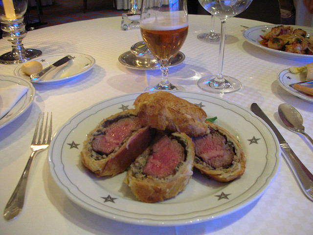 Filet d’agneau en croûte - Photo de Tom Mascardo - 101Pairing.com
