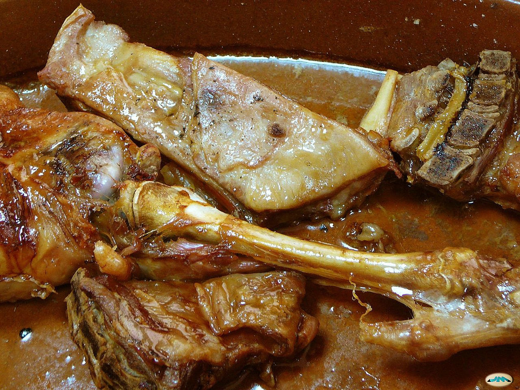 Agneau rôti à l’ail - Photo de juantiagues - 101Pairing.com