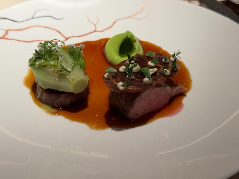 Agneau de lait rôti à la sarriette - Photo de Yanay Rosen - 101Pairing.com