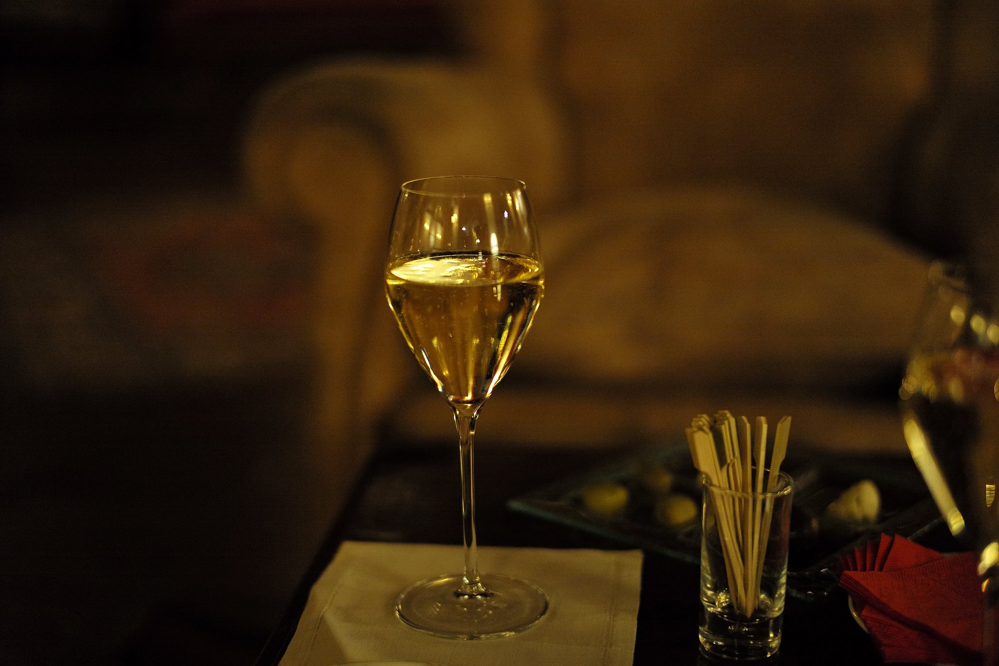 Crémant de la Loire Blanc de blancs Demi-sec - Vins effervescents blancs - Photo de RB Photo - 101Pairing.com