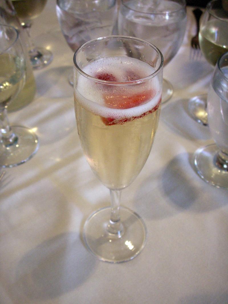 Vin de Savoie Mousseux Blanc Brut - Vins effervescents blancs - Photo de Daniel Lobo - 101Pairing.com