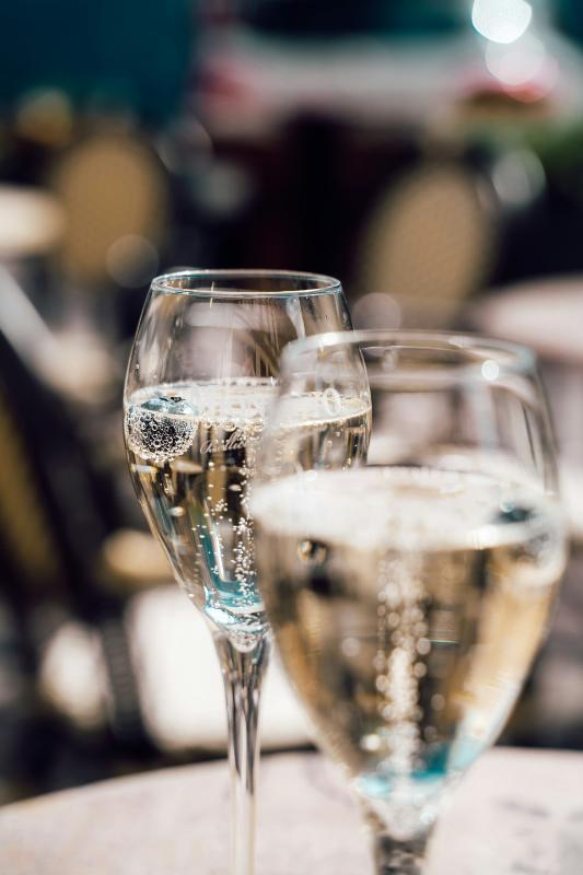 Champagne Premier cru Trépail Blanc de blancs Sec - Vins effervescents blancs - Photo de Karol Chomka - 101Pairing.com