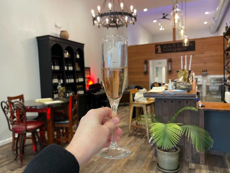 Champagne Premier cru Blanc de blancs Brut Millésimé - Vins effervescents blancs - Photo de Sarah Stierch - 101Pairing.com