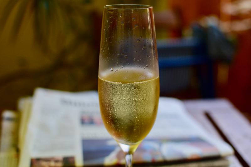 Champagne Grand cru Avize Blanc de blancs Extra-brut Millésimé - Vins effervescents blancs - Photo de Osbornb - 101Pairing.com