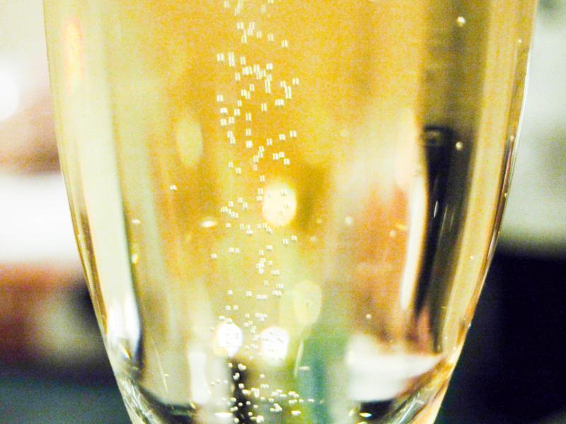 Champagne Grand cru Oger Blanc Demi-sec Millésimé - Vins effervescents blancs - Photo de Derek Tam - 101Pairing.com