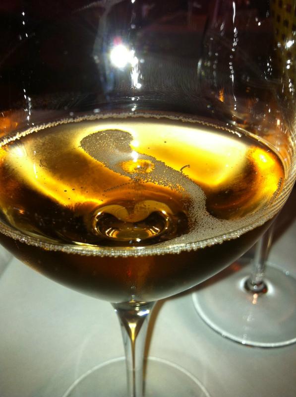 Champagne Premier cru Rilly-la-Montagne Blanc de noirs Demi-sec - Vins effervescents blancs - Photo de William Lachance - 101Pairing.com