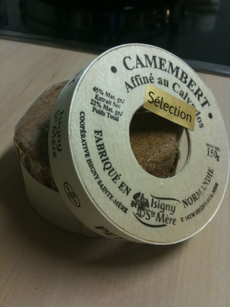 Camembert au calvados - Photo de Joel Bez - 101Pairing.com