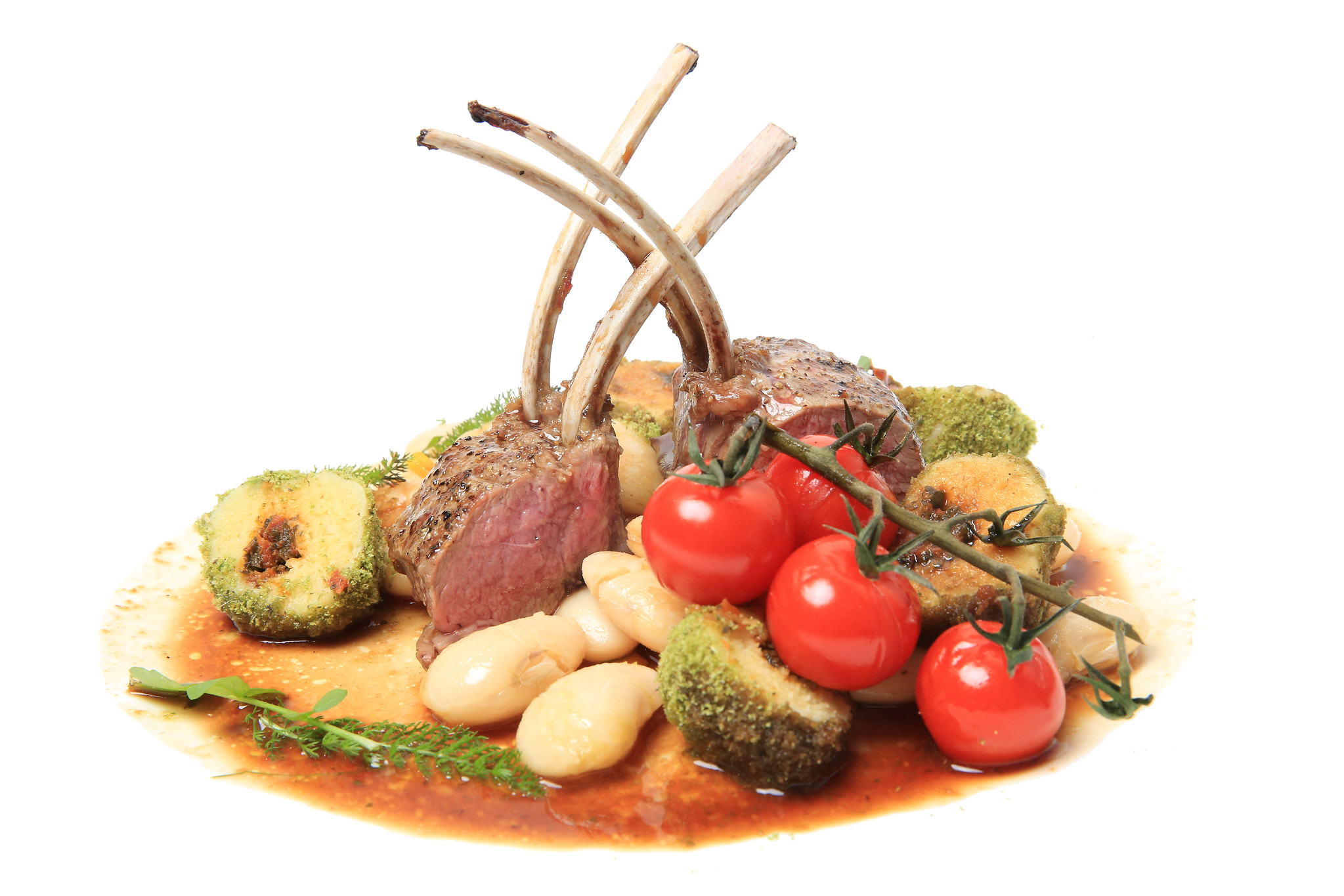 Carré d’agneau rôti aux légumes printaniers - Photo de Tim Reckmann - 101Pairing.com