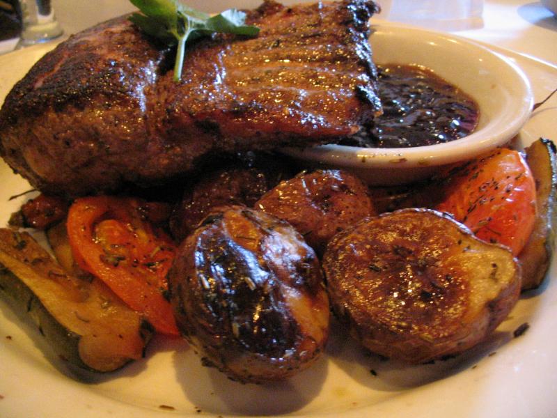 Carré d’agneau rôti aux épices douces - Photo de evoixsd - 101Pairing.com