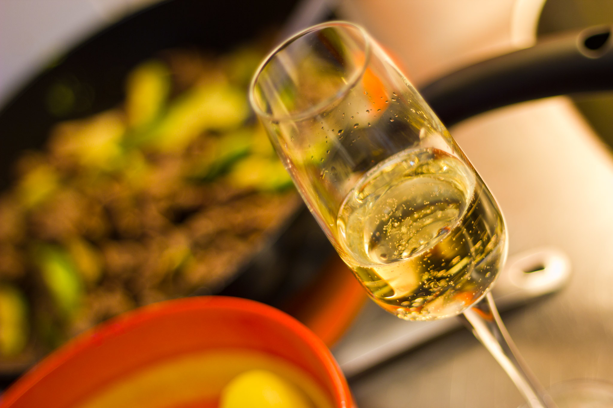 Champagne Blanc Brut - Vins effervescents blancs - Photo de Pelle Sten - 101Pairing.com