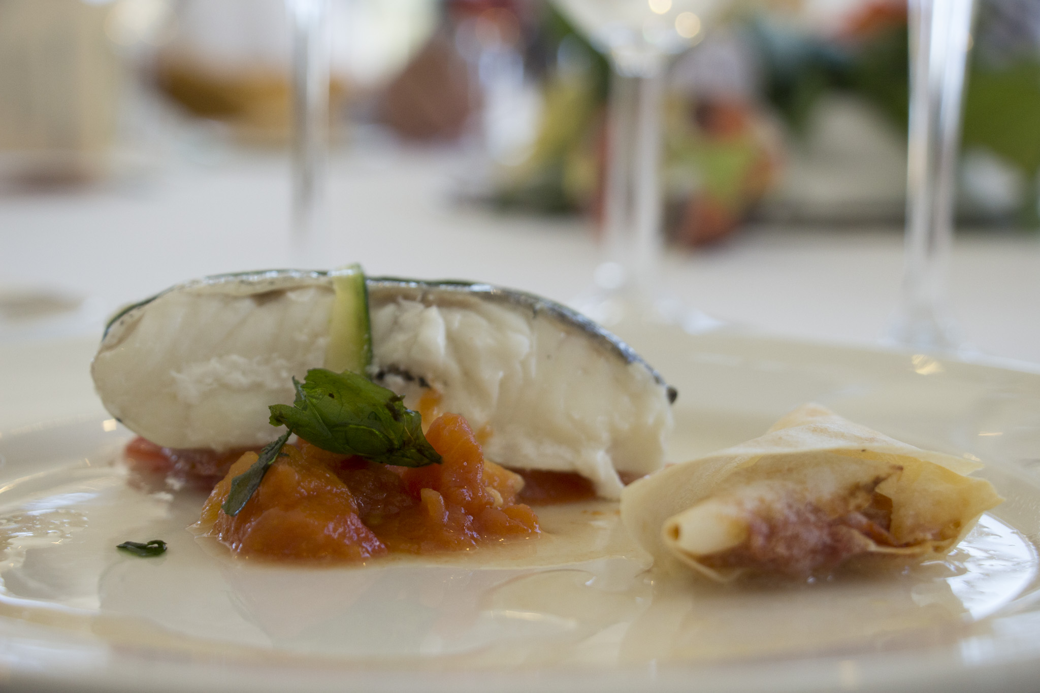 Colin à la sauce tomate - Photo de Cooperatives Agro-alimentàries CV - 101Pairing.com