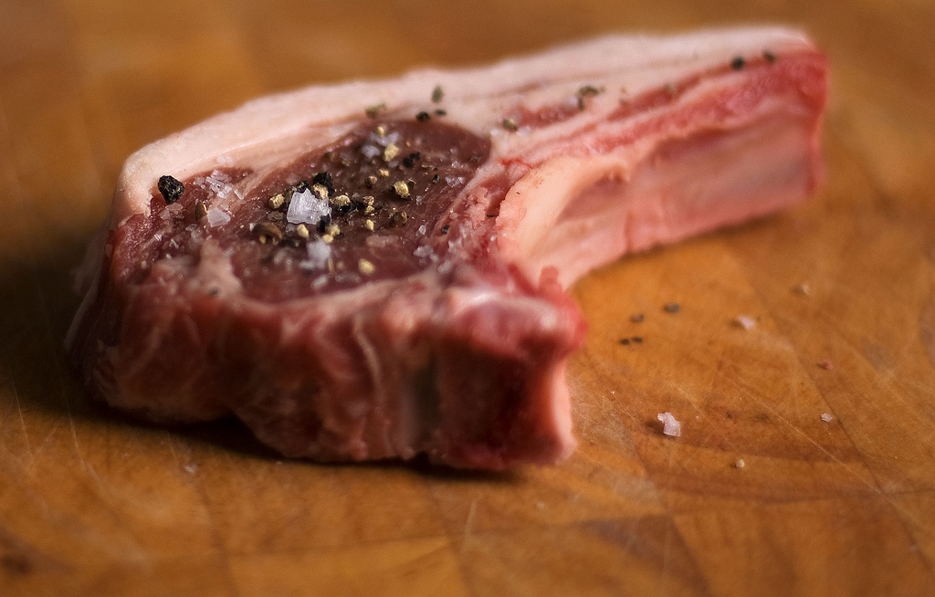 Côtes d’agneau Champvallon - Photo de Stuart Webster - 101Pairing.com