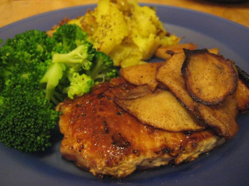 Côte de porc aux pommes caramélisées - Photo de Selena N. B. H. - 101Pairing.com