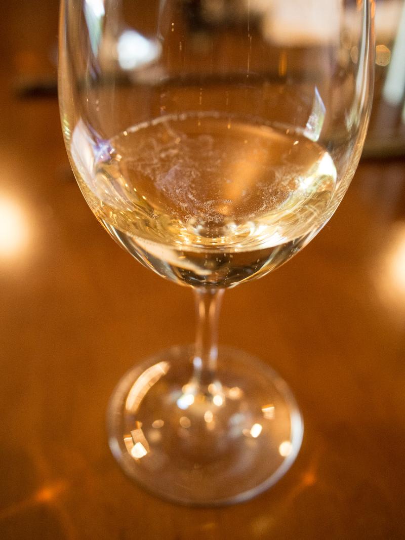 Crémant de la Loire Blanc Brut - Vins effervescents blancs - Photo de Edsel Little - 101Pairing.com