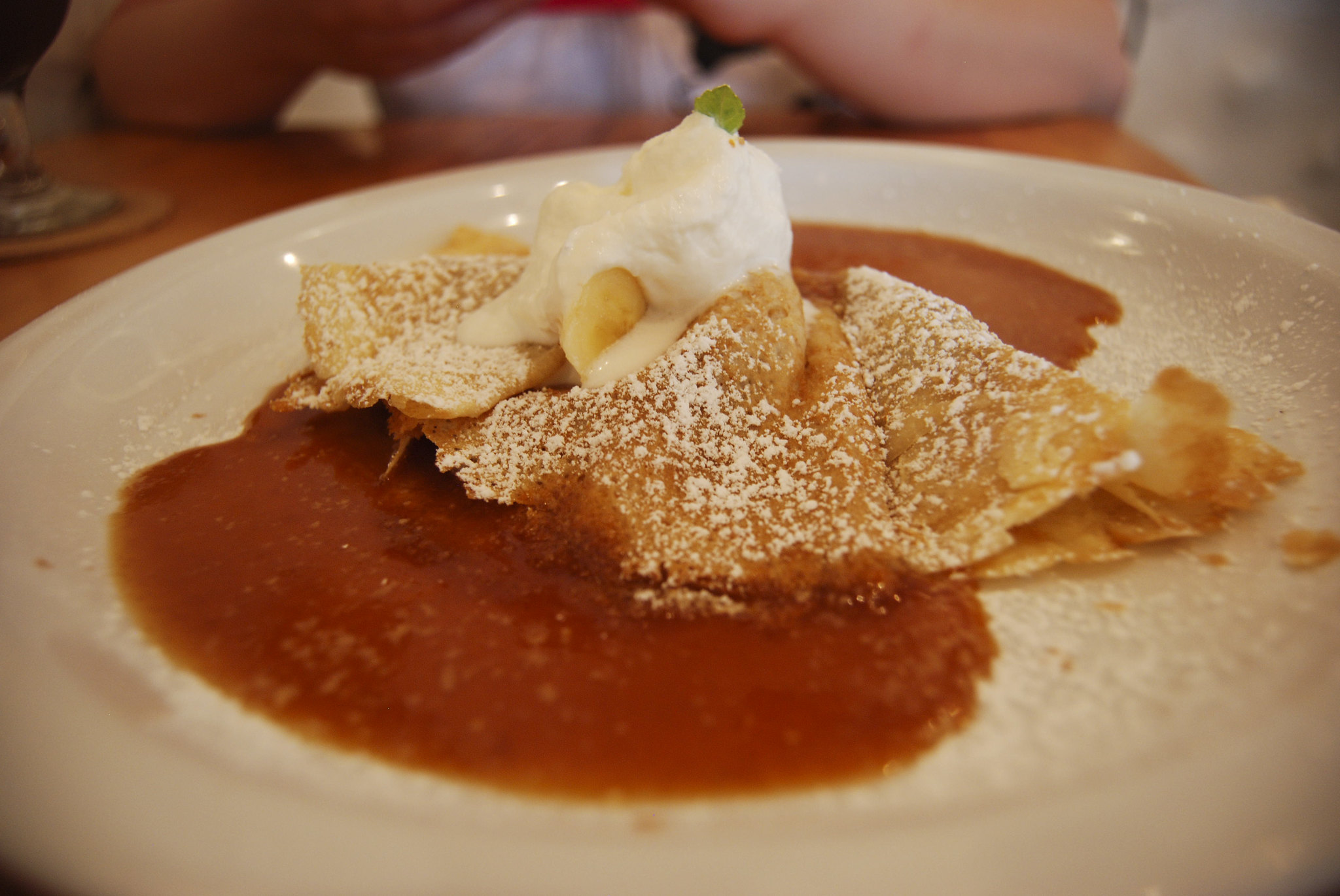 Crêpe aux pommes caramélisées - Photo de Emily Leung - 101Pairing.com