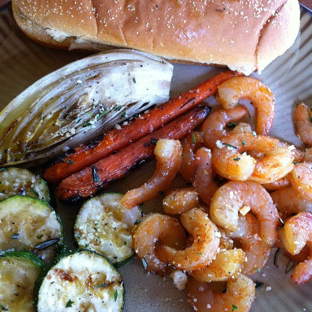 Crevettes grillées et épicées - Photo de Amber DeGrace - 101Pairing.com