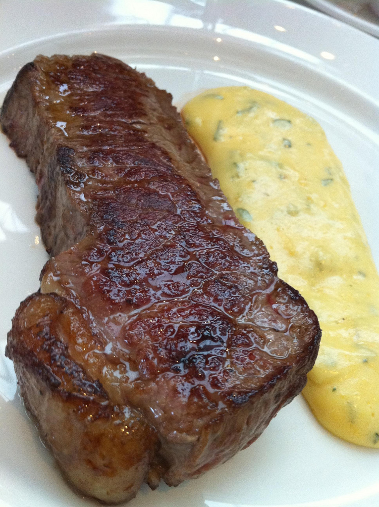 Entrecôte sauce béarnaise - Photo de Jacob Bøtter - 101Pairing.com