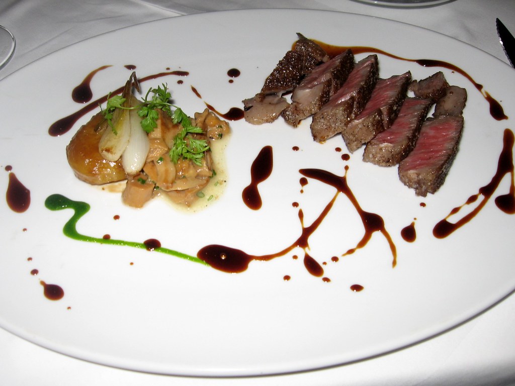 Entrecôte aux cèpes - Photo de Arnold Gatilao - 101Pairing.com