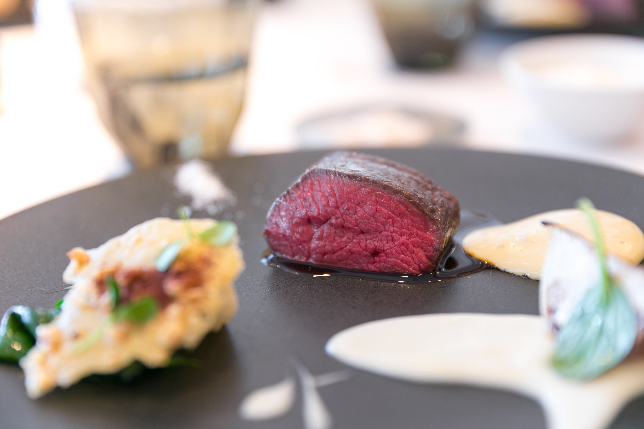 Filet de biche rôti - Photo de City Foodsters - 101Pairing.com