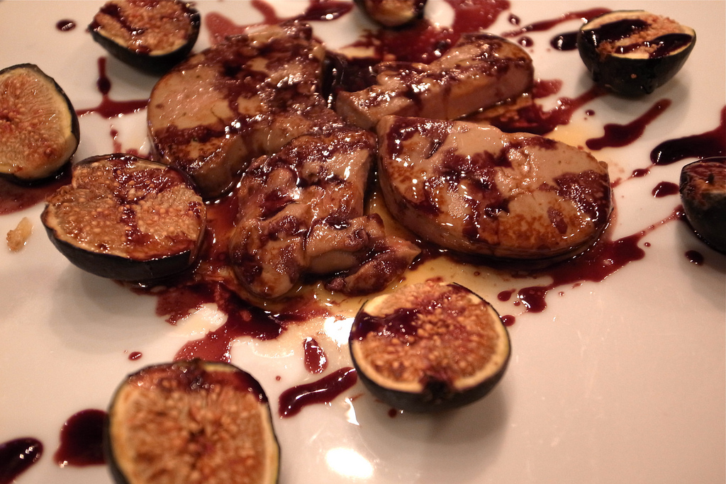 Foie gras de canard chaud aux figues - Photo de Naotake Murayama - 101Pairing.com
