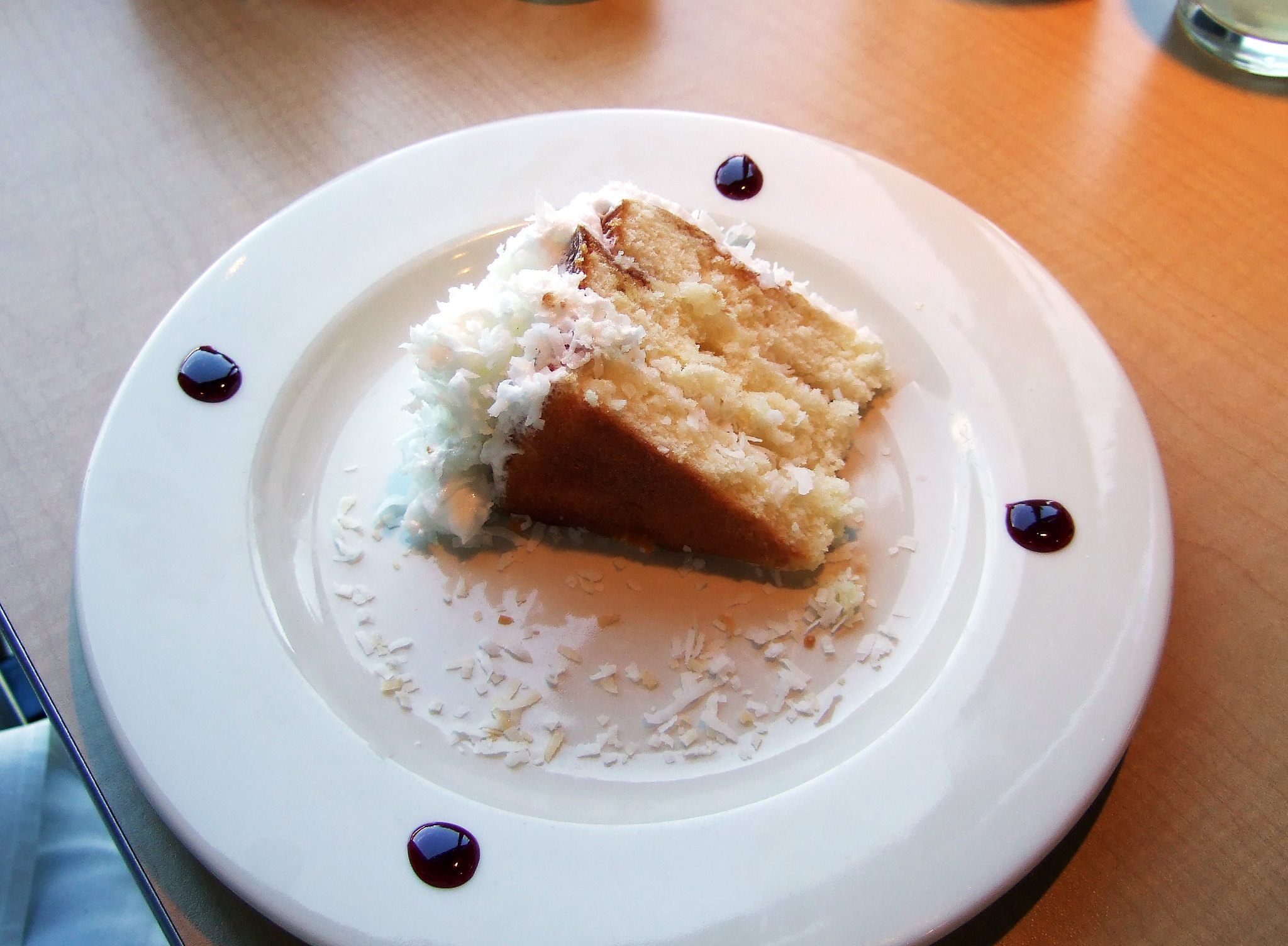 Gâteau à la noix de coco - Photo de Ralph Daily - 101Pairing.com