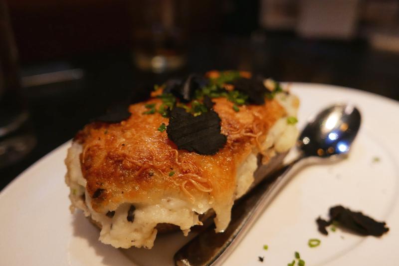 Gratin dauphinois à la truffe noire - Photo de Lou Stejskal - 101Pairing.com