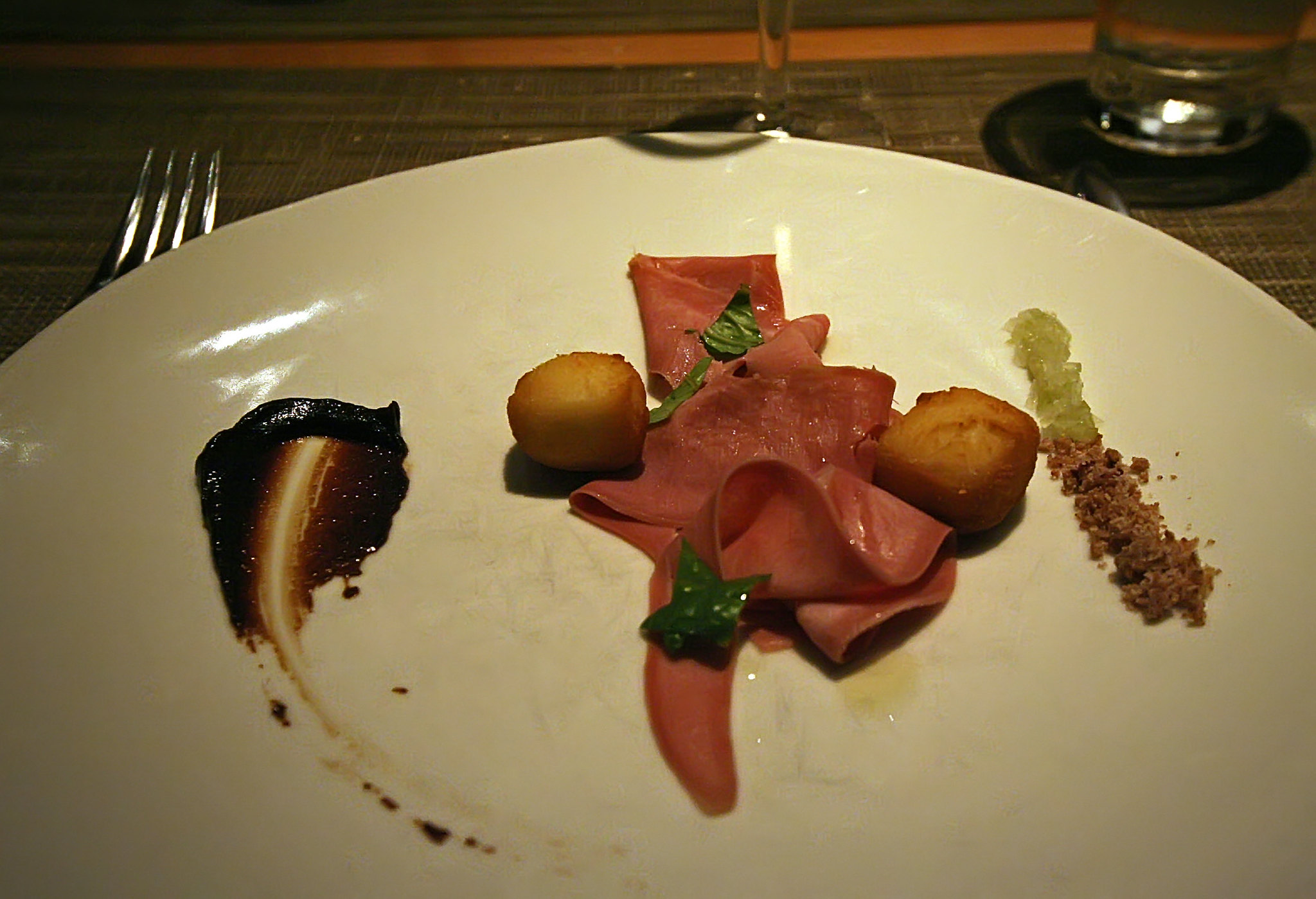 Langue de boeuf à l’écarlate - Photo de Ville Oksanen - 101Pairing.com