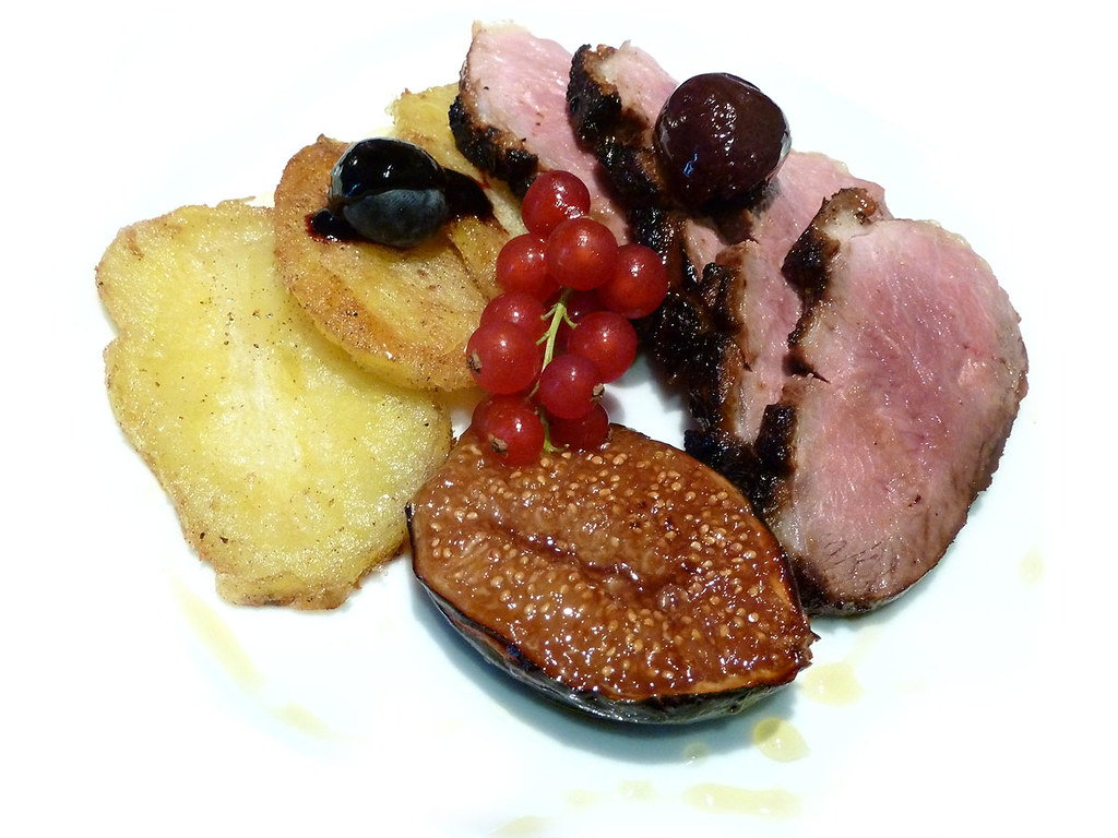 Magret de canard aux figues rôties - Photo de Arnold Gatilao - 101Pairing.com