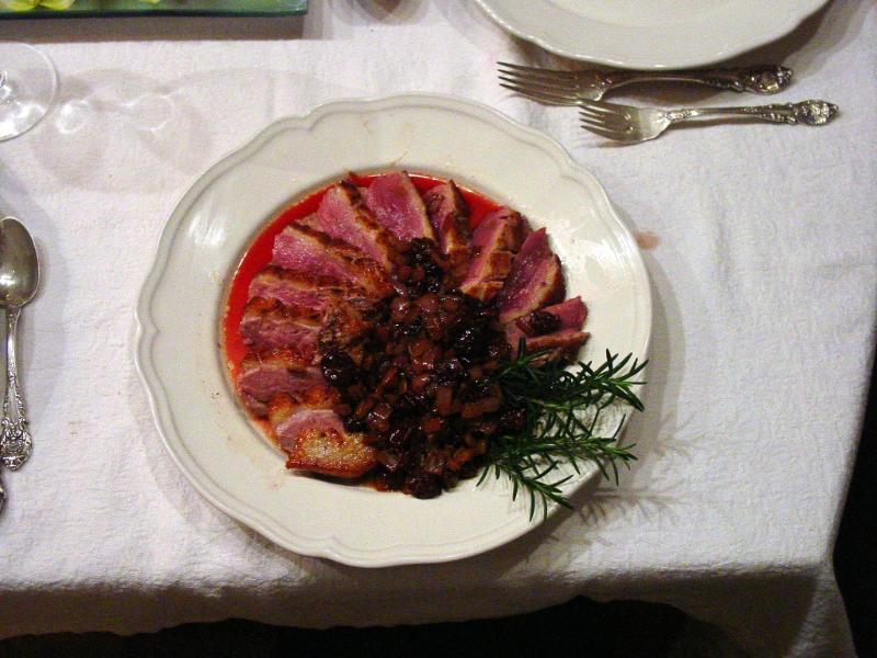 Magret de canard aux cerises - Photo de Curt Gibbs - 101Pairing.com