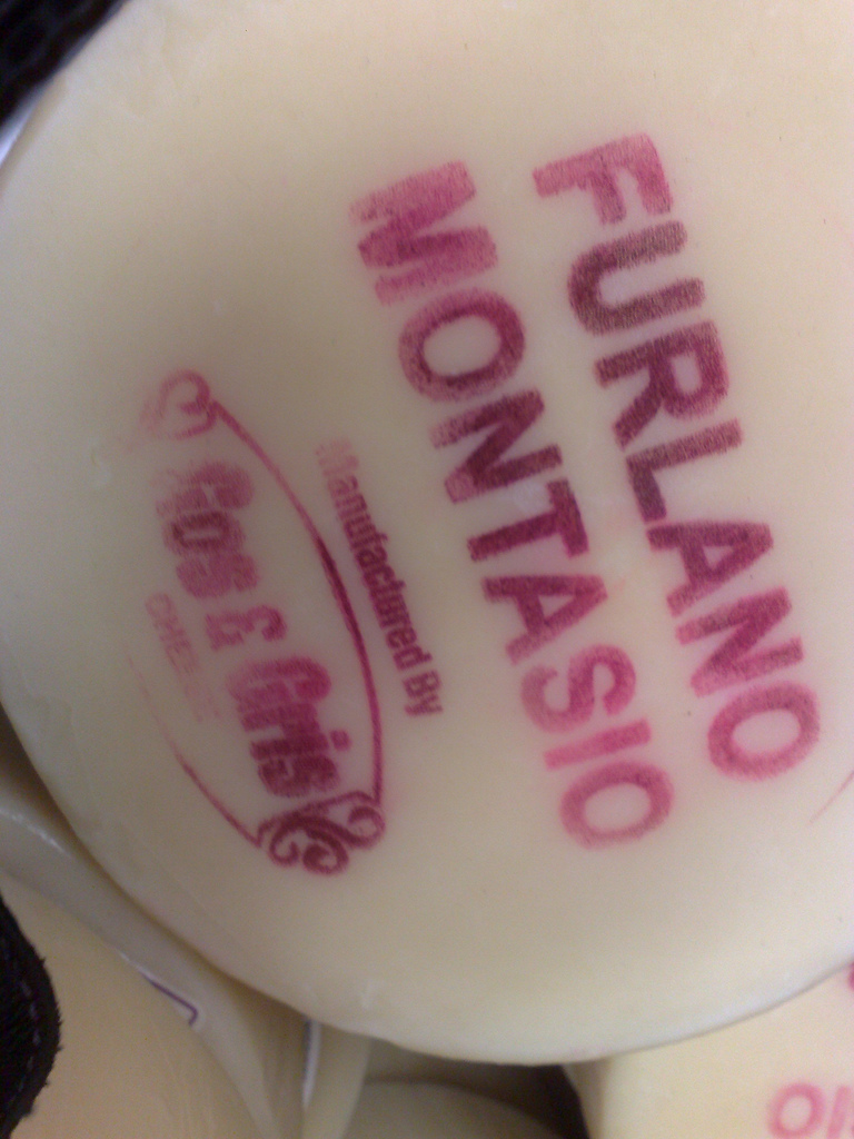 Montasio mezzano - Photo de Roland Tanglao - 101Pairing.com