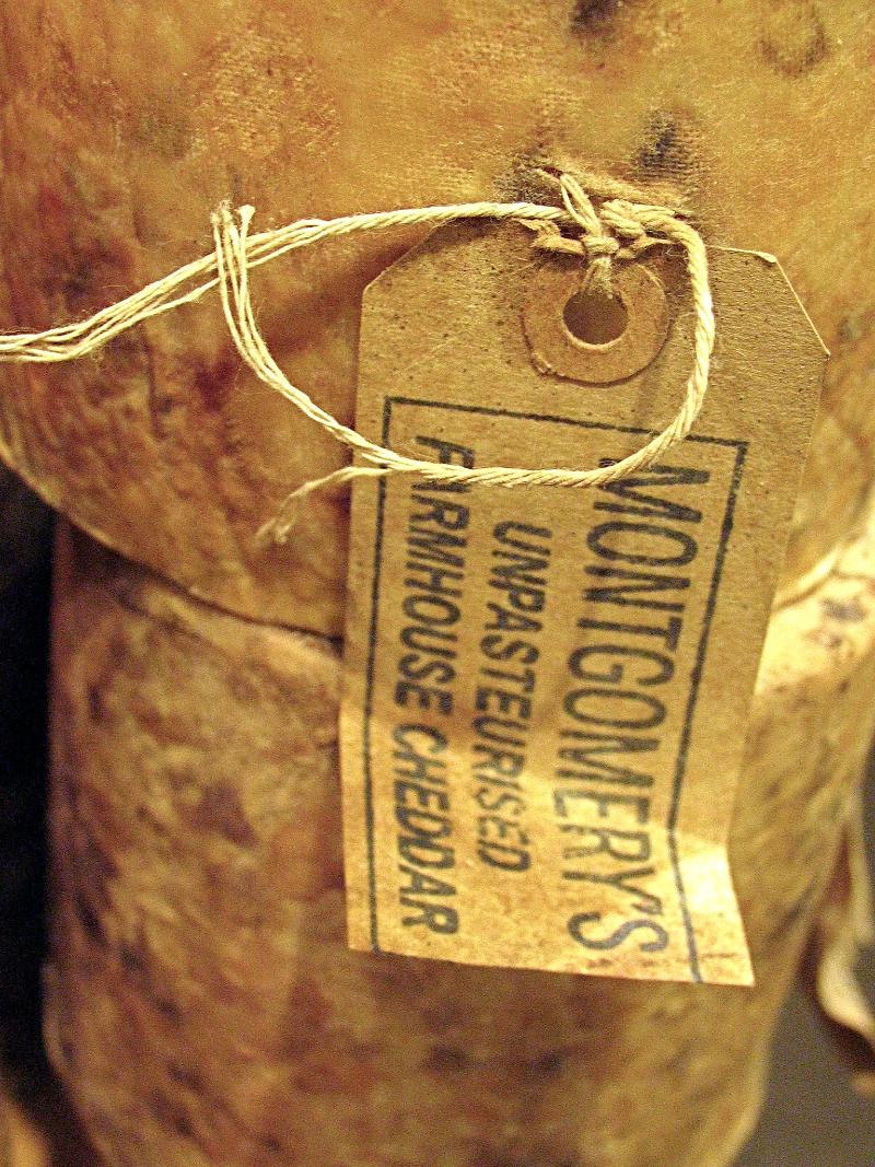 Montgomery’s Cheddar - Photo de nerissa's ring - 101Pairing.com