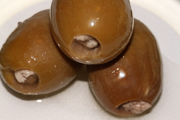 Olives farcies - Photo de Jenn Durfey - 101Pairing.com