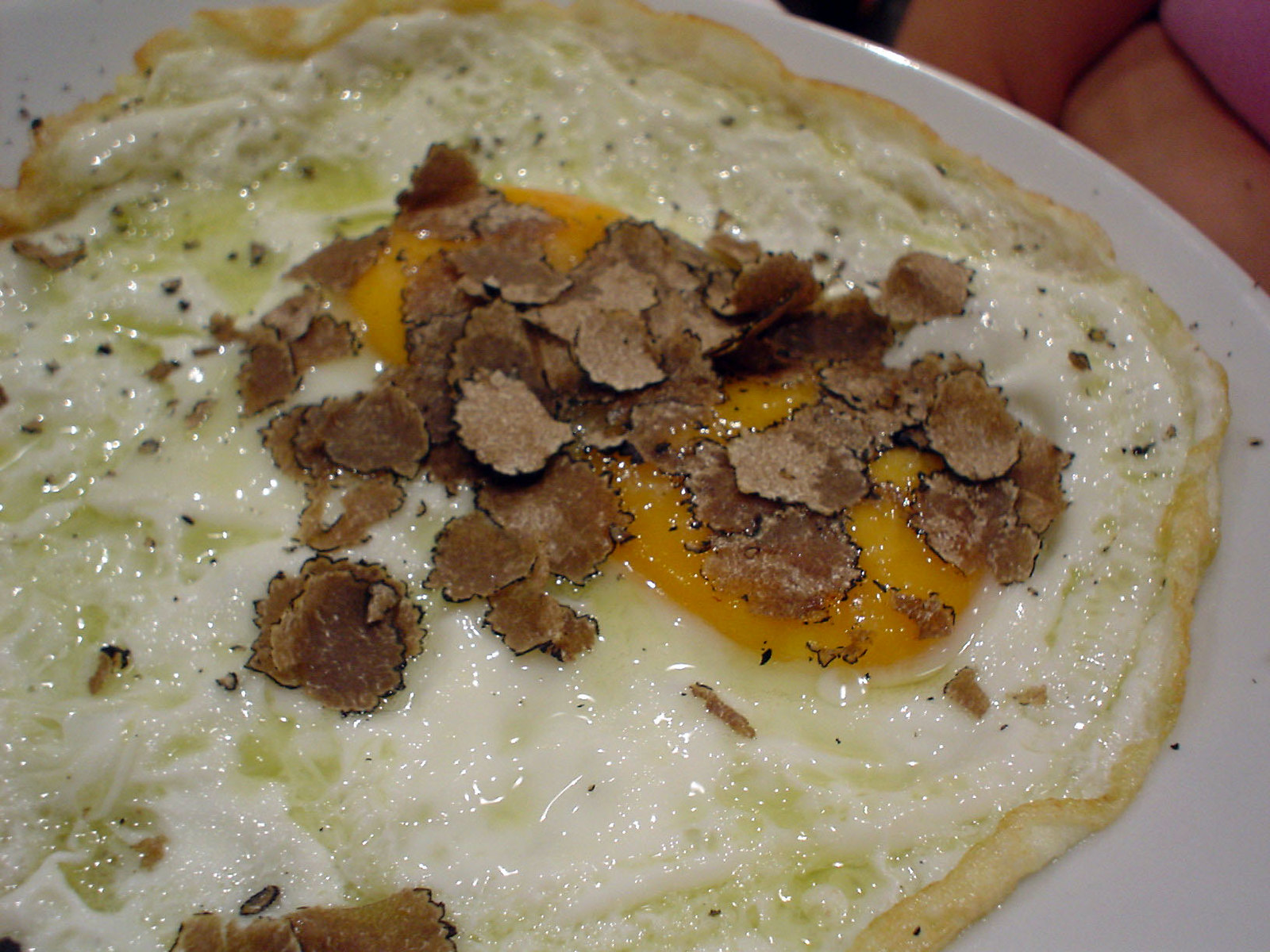 Omelette à la truffe noire - Photo de Monica Arellano-Ongpin - 101Pairing.com