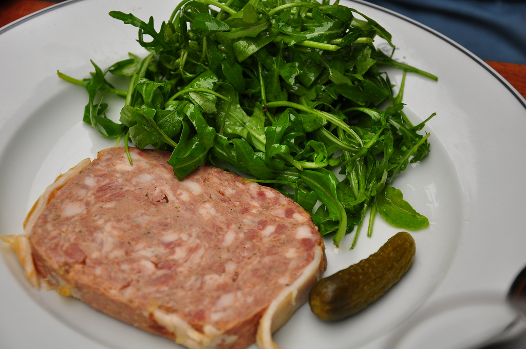 Pâté de campagne au poivre - Photo de Kimberly Vardeman - 101Pairing.com
