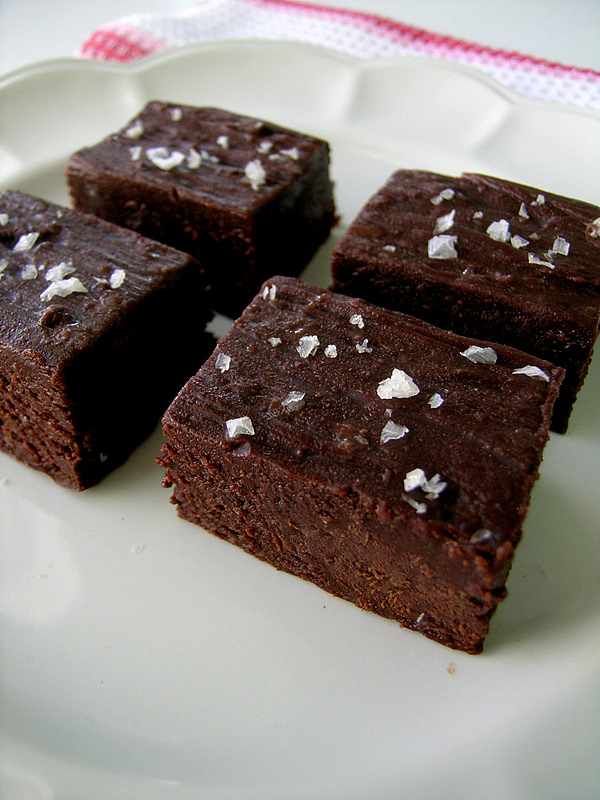 Pavé au chocolat nappé de caramel - Photo de jamieanne - 101Pairing.com