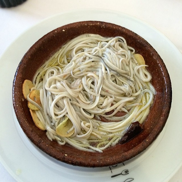 Angulas a la bilbaína - Photo de Jorge Corcuera - 101Pairing.com