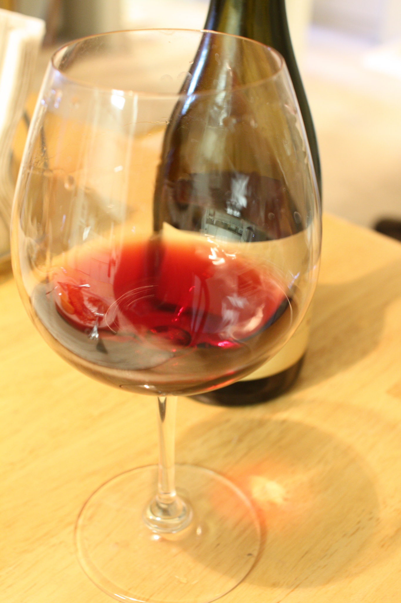 Alsace Pinot noir rouge - Vins tranquilles rouges - Photo de Naotake Murayama - 101Pairing.com
