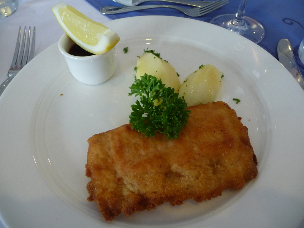 Côte de veau Pojarski - Photo de Bev Sykes - 101Pairing.com