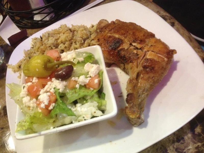 Poulet grillé à la grecque - Photo de theturquoisetable - 101Pairing.com