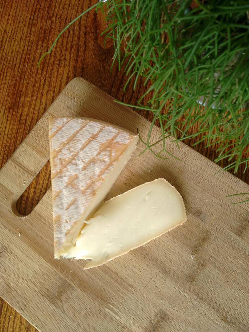 Petit Saint-Nectaire - Photo de Mumumío - 101Pairing.com