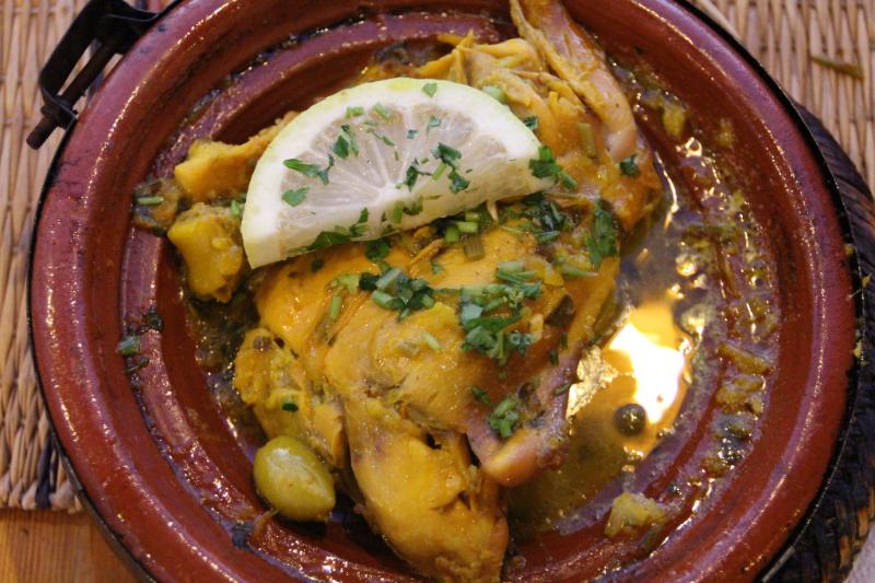 Tajine de poulet au citron - Photo de Just Booked A Trip - 101Pairing.com