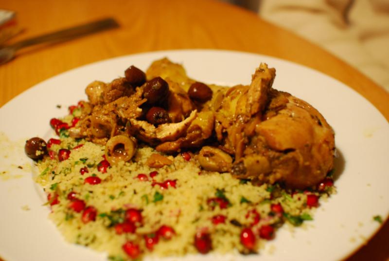 Tajine de poulet aux citrons et aux olives - Photo de Paul Keller - 101Pairing.com