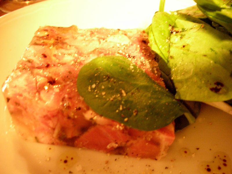 Tête de veau sauce ravigote - Photo de Meg Zimbeck - 101Pairing.com