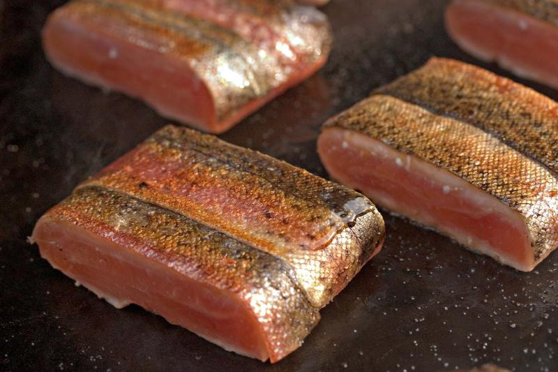 Canapé de truite fumée - Photo de H. Alexander Talbot - 101Pairing.com