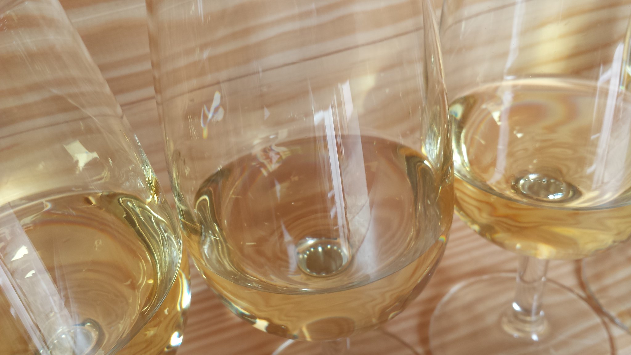 Coteaux Bourguignons Blanc - Vins tranquilles blancs - Photo de Dominic Lockyer - 101Pairing.com