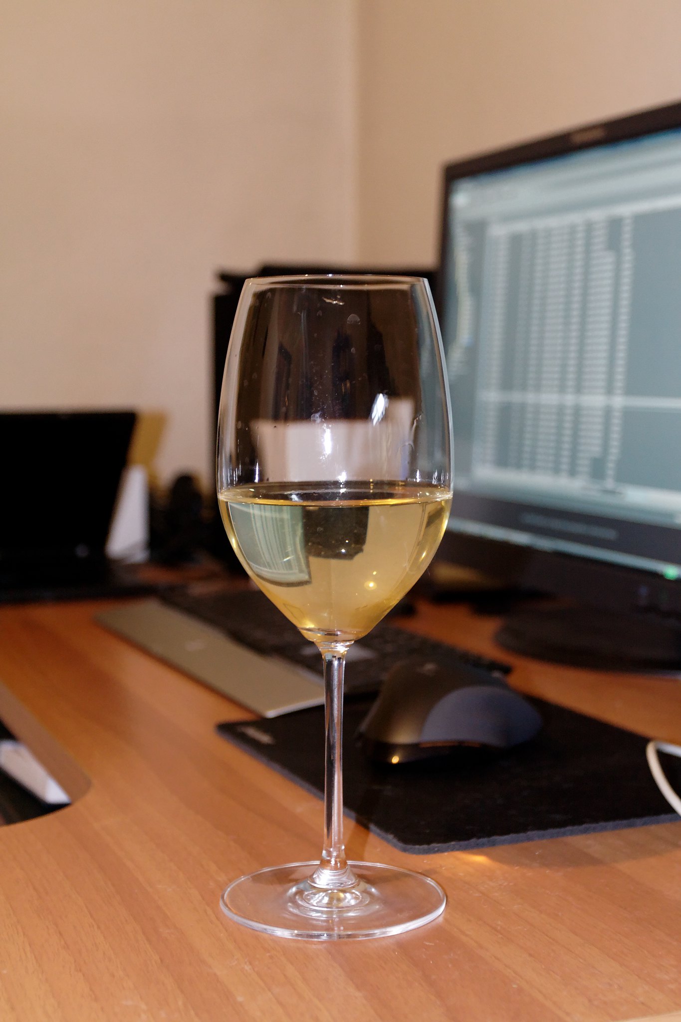 Mâcon Bussières Blanc - Vins tranquilles blancs - Photo de Daniel Panev - 101Pairing.com