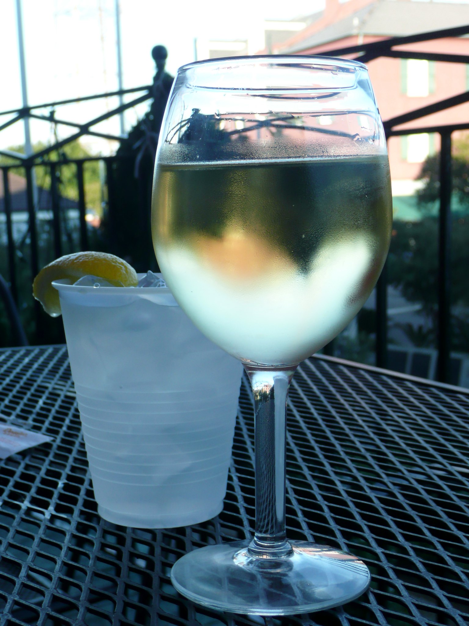 Cassis Blanc - Vins tranquilles blancs - Photo de Brent Newhall - 101Pairing.com