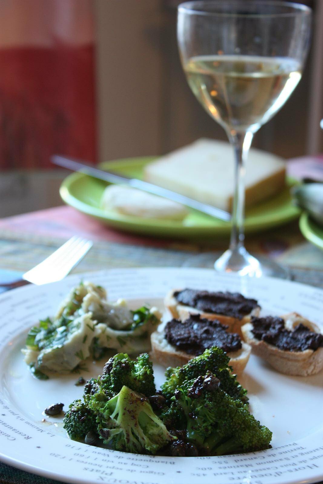 Côtes du Roussillon Blanc - Vins tranquilles blancs - Photo de Evan Bench - 101Pairing.com