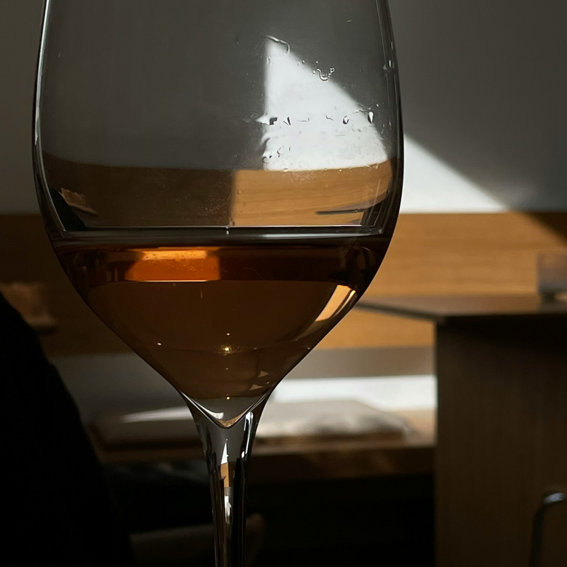 Rivesaltes Ambré - Mistelles, vins de liqueurs et vins doux naturels - Photo de Kirill Kurko - 101Pairing.com