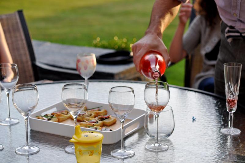 Côtes de Millau Rosé - Vins tranquilles rosés - Photo de barbbarbbarb - 101Pairing.com